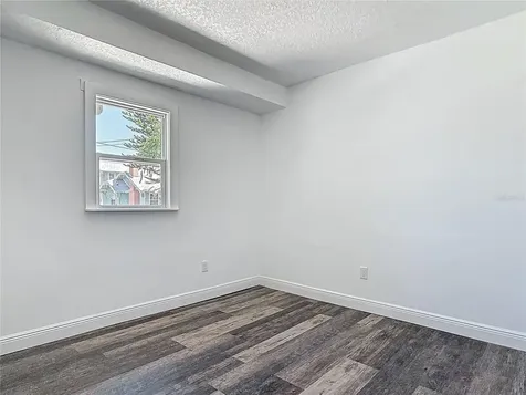 547 N Ridgewood Avenue Daytona Beach FL 32114