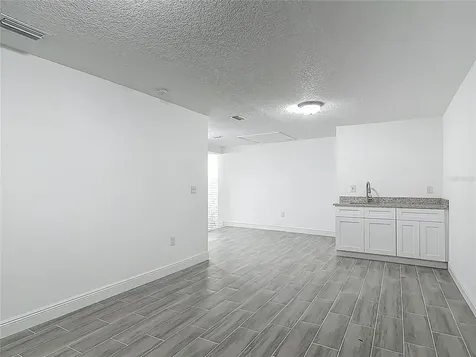 547 N Ridgewood Avenue Daytona Beach FL 32114