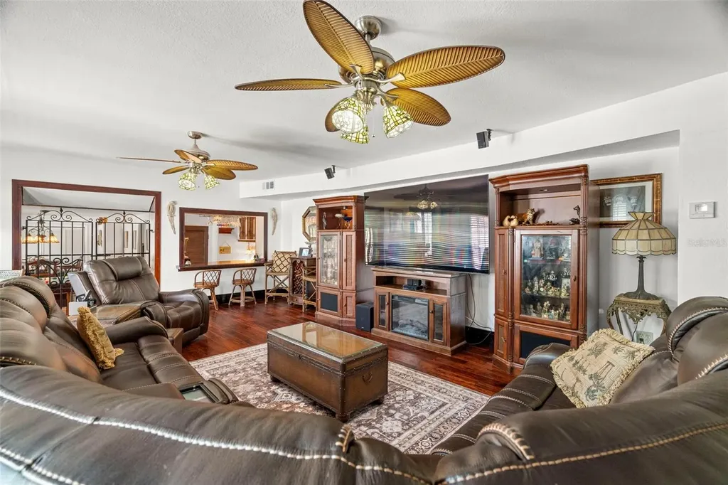 806 Narcissus Avenue Clearwater Beach FL 33767