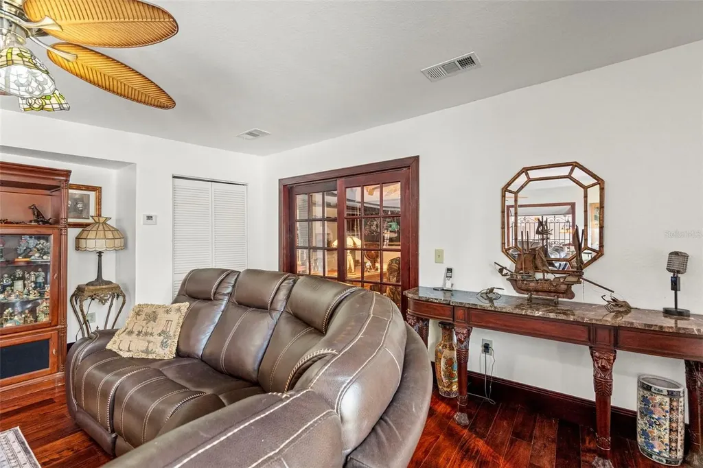 806 Narcissus Avenue Clearwater Beach FL 33767