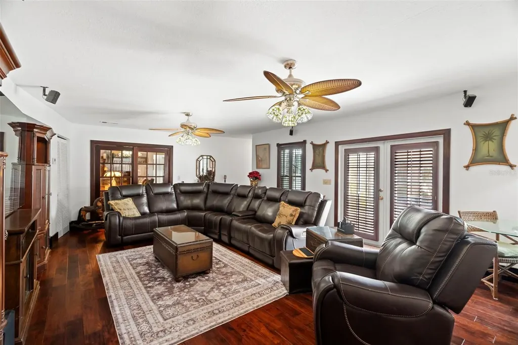 806 Narcissus Avenue Clearwater Beach FL 33767