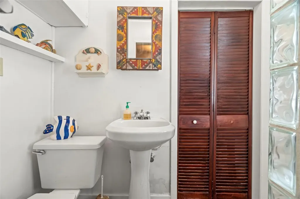 806 Narcissus Avenue Clearwater Beach FL 33767
