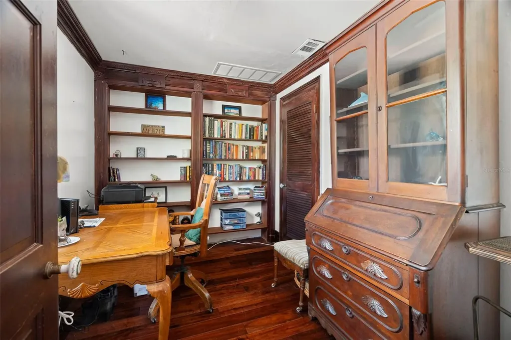 806 Narcissus Avenue Clearwater Beach FL 33767