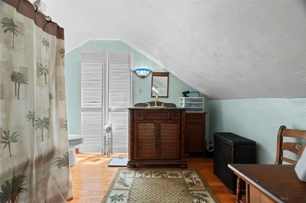 806 Narcissus Avenue Clearwater Beach FL 33767