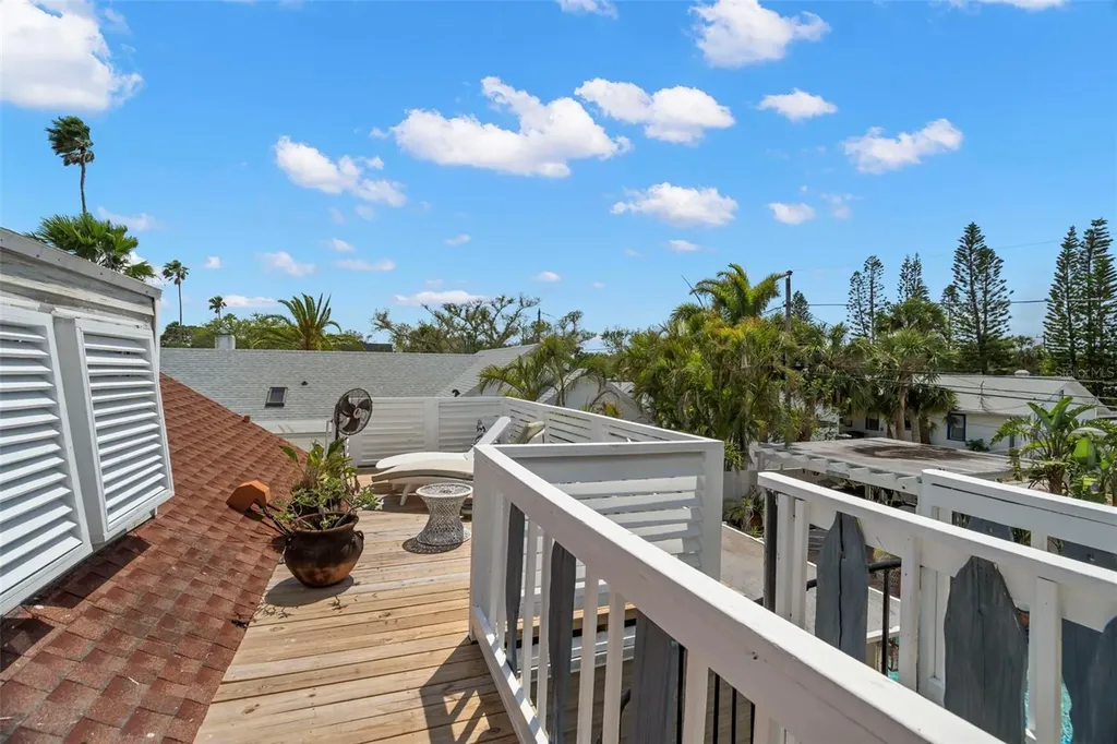 806 Narcissus Avenue Clearwater Beach FL 33767