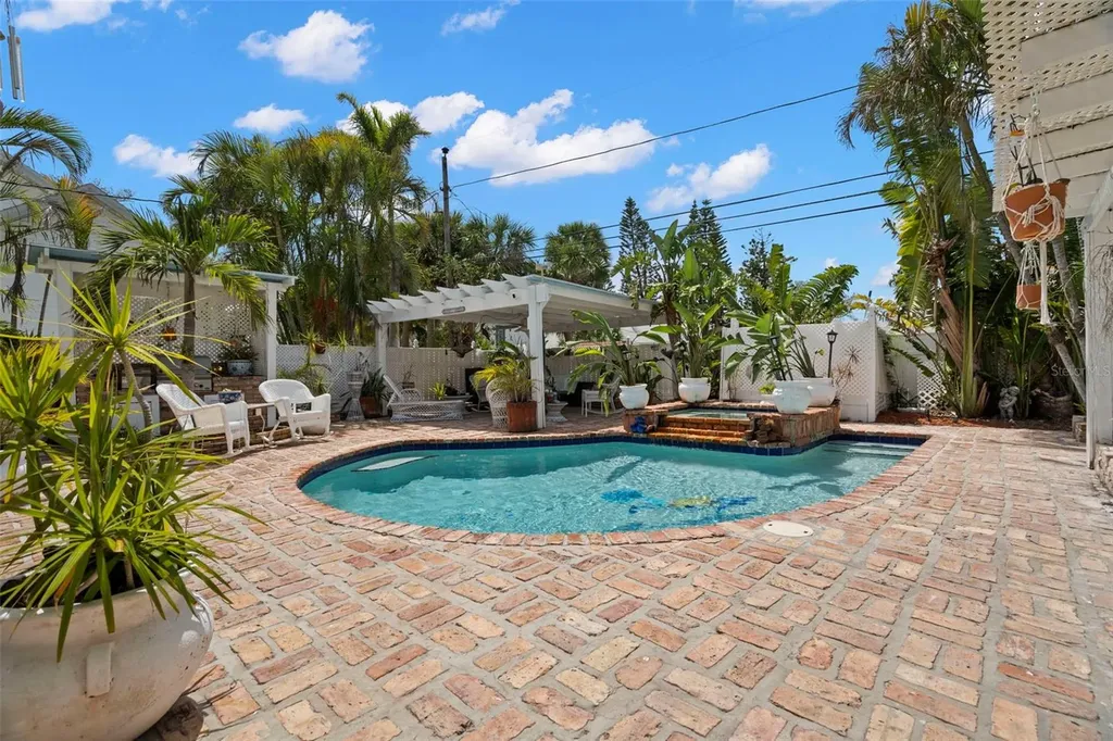 806 Narcissus Avenue Clearwater Beach FL 33767