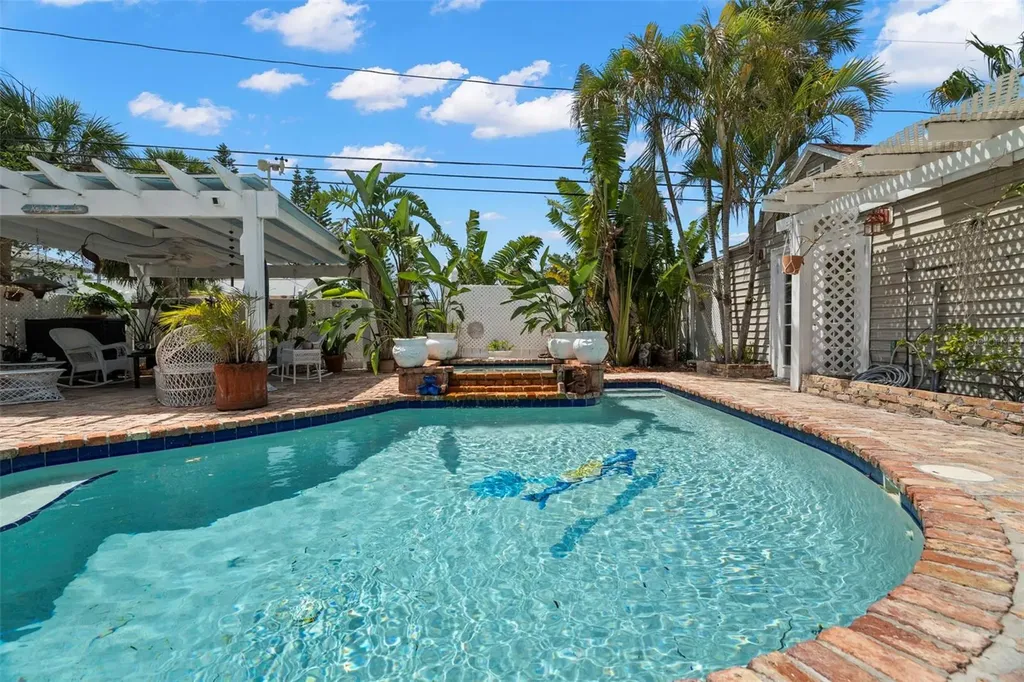 806 Narcissus Avenue Clearwater Beach FL 33767