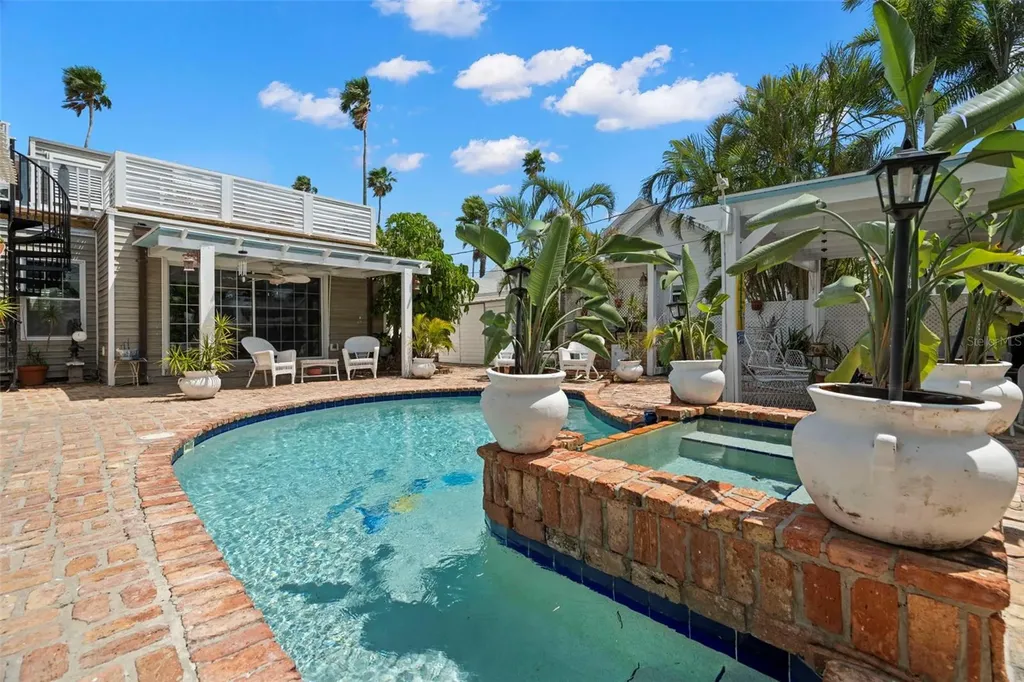 806 Narcissus Avenue Clearwater Beach FL 33767