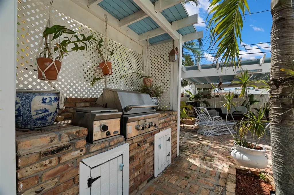 806 Narcissus Avenue Clearwater Beach FL 33767