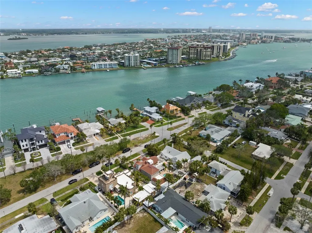 806 Narcissus Avenue Clearwater Beach FL 33767