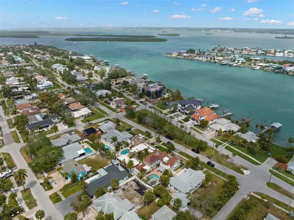 806 Narcissus Avenue Clearwater Beach FL 33767