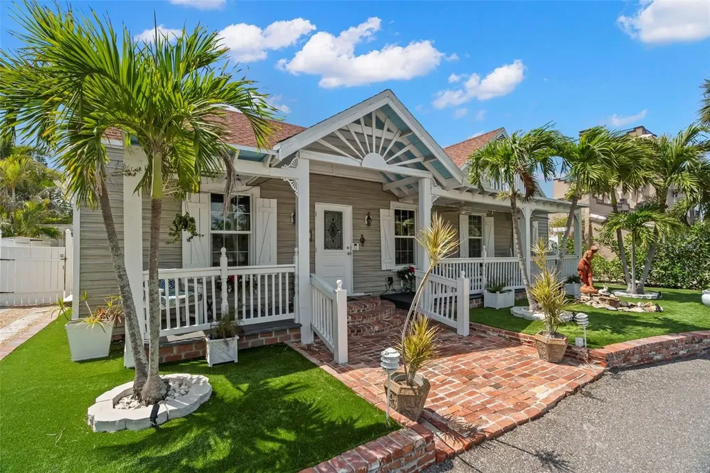 806 Narcissus Avenue Clearwater Beach FL 33767