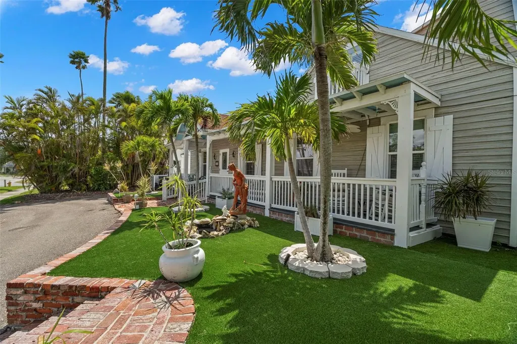 806 Narcissus Avenue Clearwater Beach FL 33767