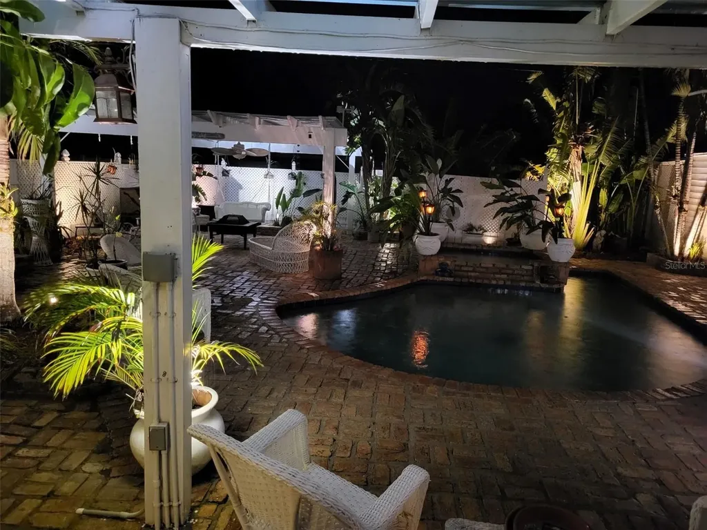 806 Narcissus Avenue Clearwater Beach FL 33767
