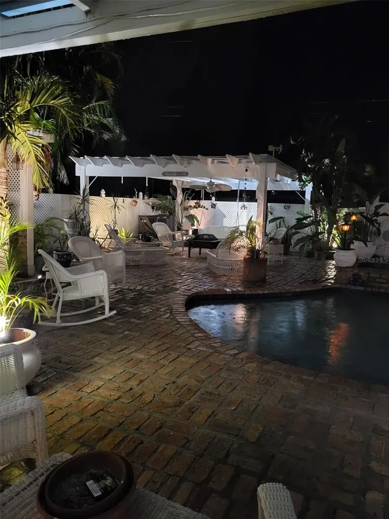 806 Narcissus Avenue Clearwater Beach FL 33767