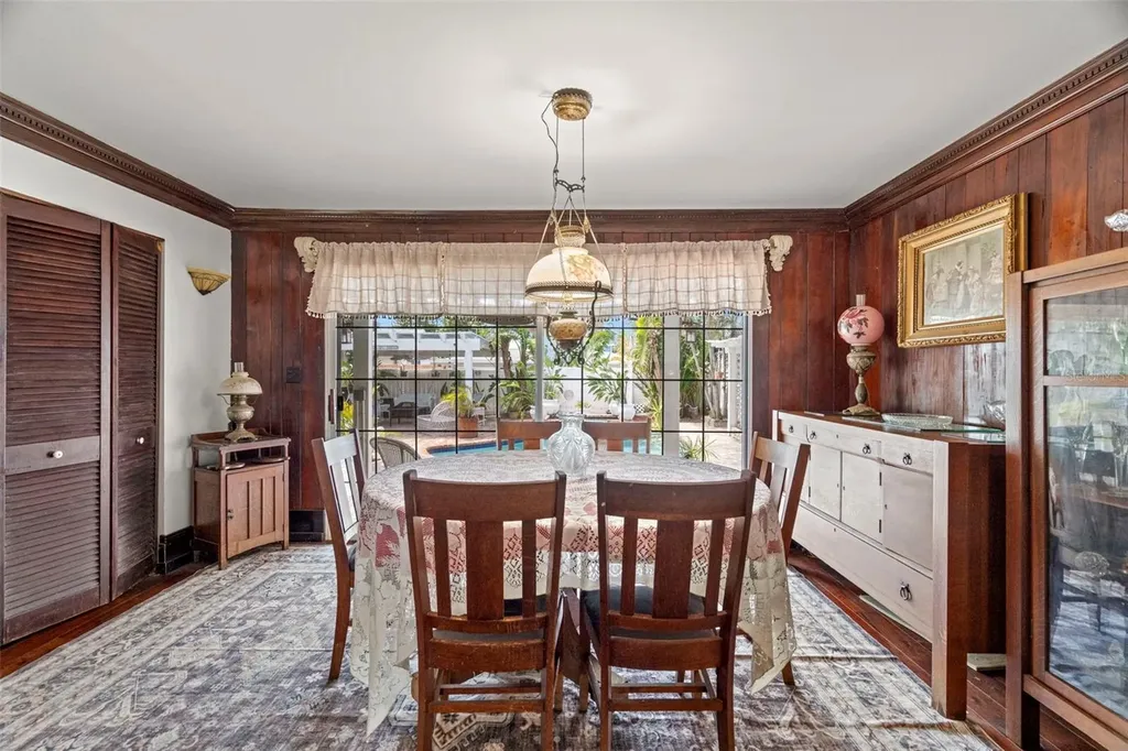 806 Narcissus Avenue Clearwater Beach FL 33767