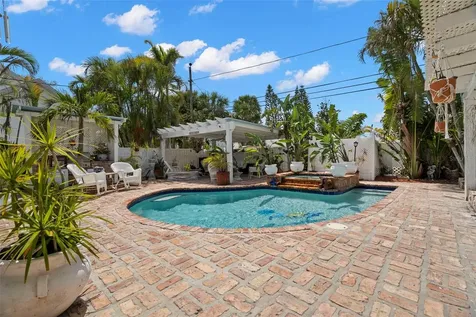 806 Narcissus Avenue Clearwater Beach FL 33767