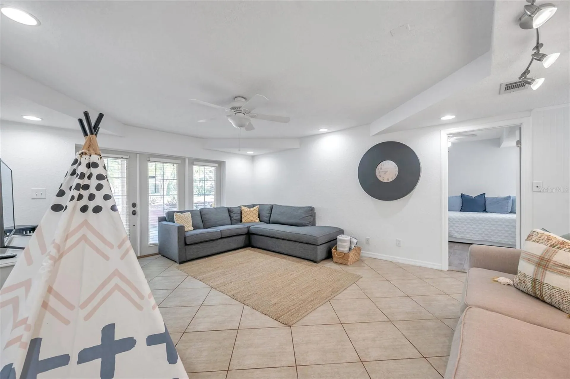 1261 12th Court SW Largo FL 33770