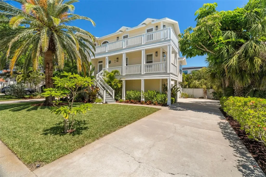 6113 Kipps Colony Drive W Gulfport FL 33707