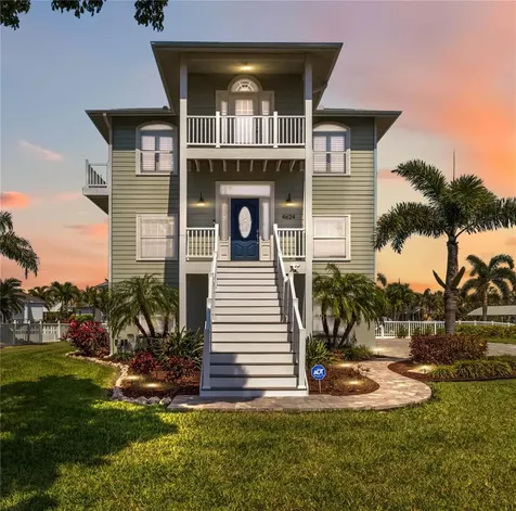 4624 4th Avenue NE Bradenton FL 34208