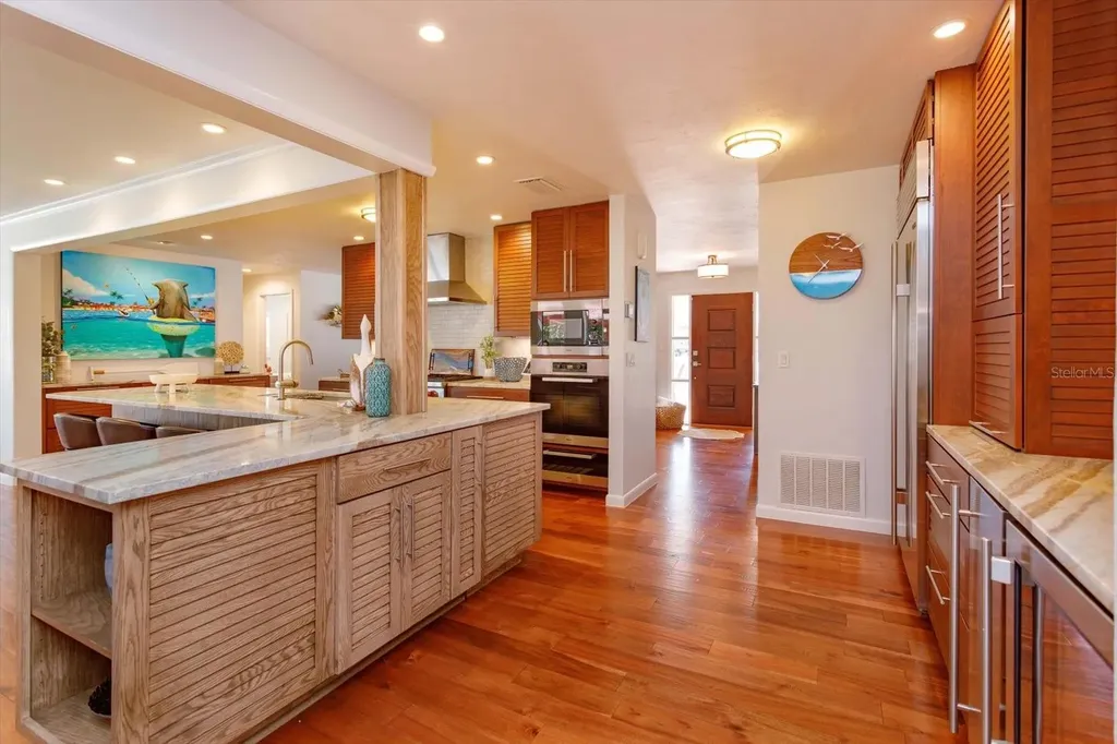 910 Locust Street New Smyrna Beach FL 32169