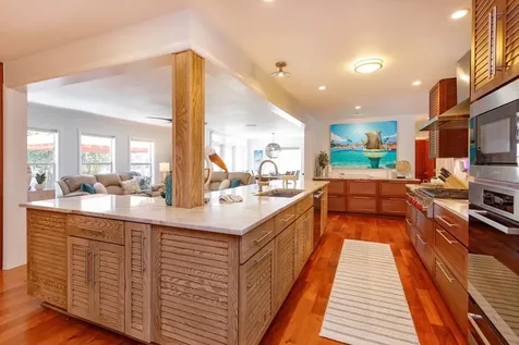 910 Locust Street New Smyrna Beach FL 32169