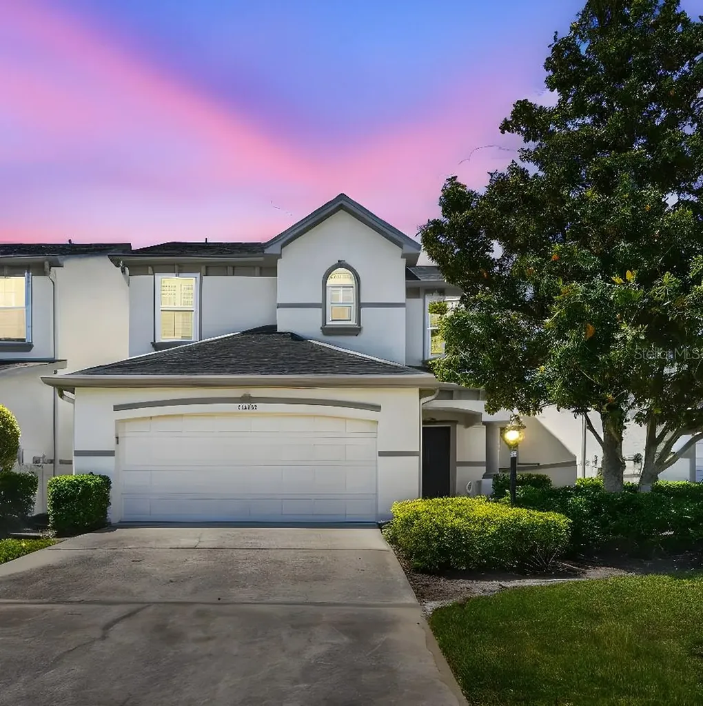 10208 Dolce Vista Drive NE St Petersburg FL 33702