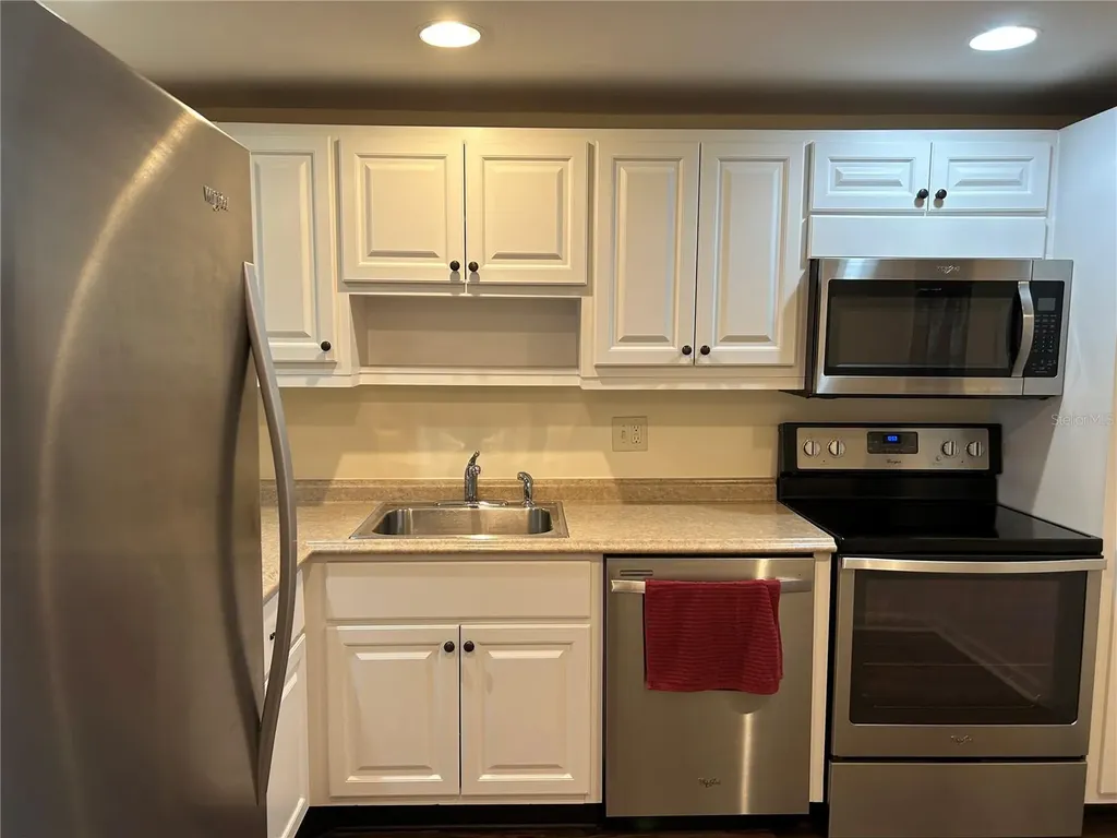 7461 W Country Club Drive N Sarasota FL 34243