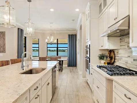 7864 Grande Shores Drive Sarasota FL 34240