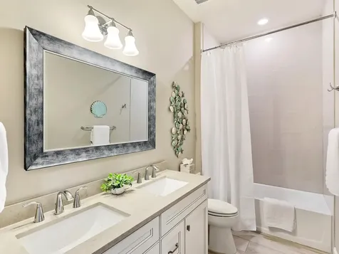 7864 Grande Shores Drive Sarasota FL 34240