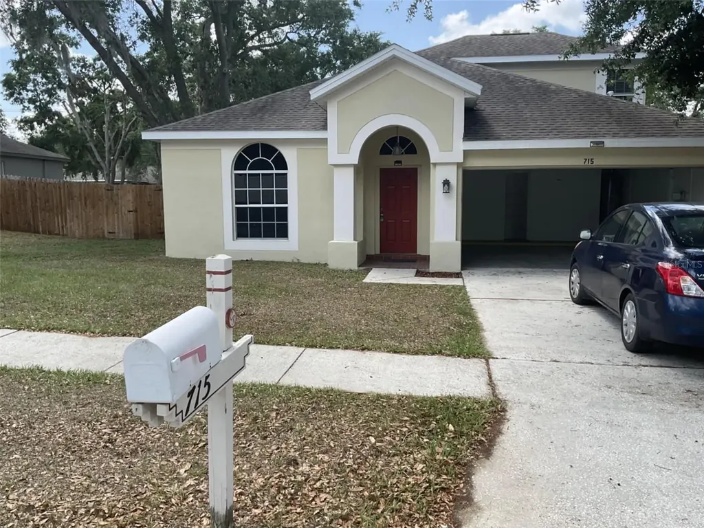 715 Grand Canyon Drive Valrico FL 33594