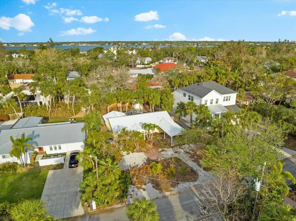 5019 Commonwealth Drive Sarasota FL 34242