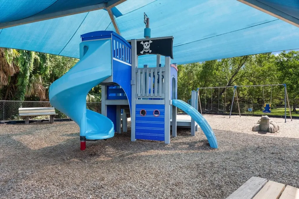 5019 Commonwealth Drive Sarasota FL 34242