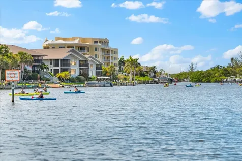 5019 Commonwealth Drive Sarasota FL 34242