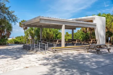 5019 Commonwealth Drive Sarasota FL 34242