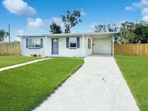 21042 Gladis Avenue Port Charlotte FL 33952