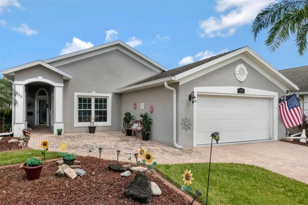 725 High Vista Drive Davenport FL 33837