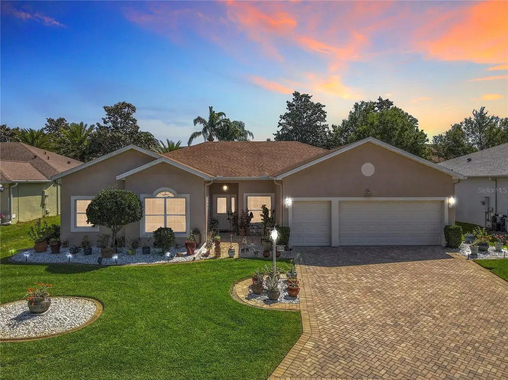 24436 Madewood Avenue Leesburg FL 34748