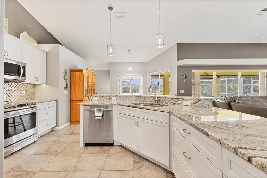6062 Spinnaker Boulevard Englewood FL 34224