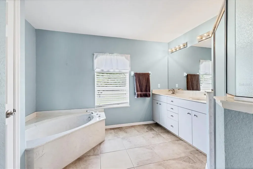 6062 Spinnaker Boulevard Englewood FL 34224