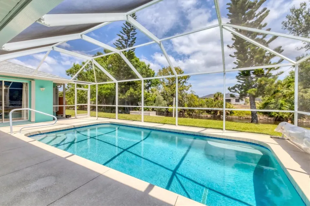 6062 Spinnaker Boulevard Englewood FL 34224