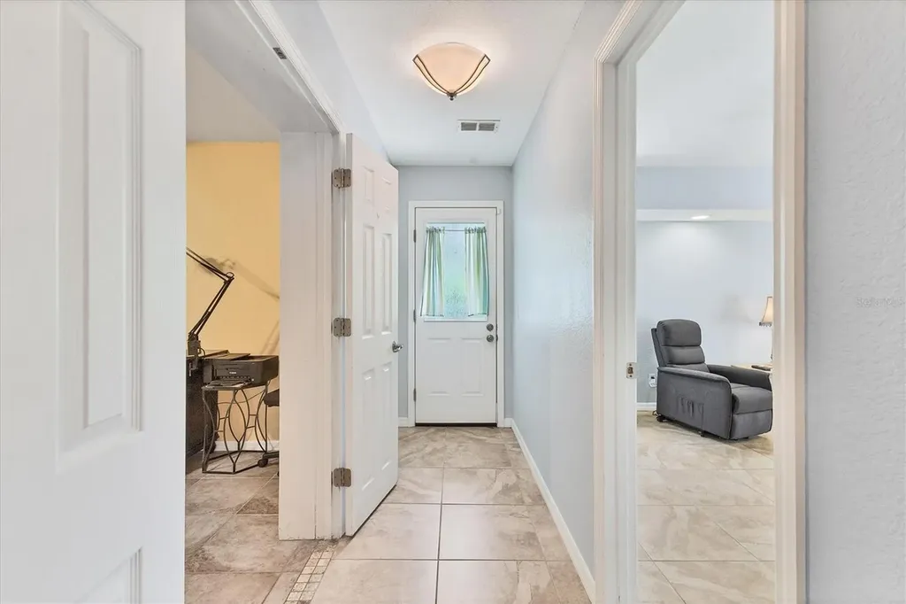 6062 Spinnaker Boulevard Englewood FL 34224