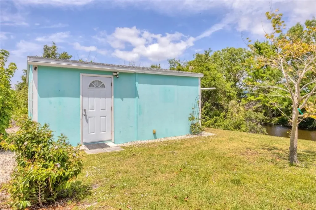 6062 Spinnaker Boulevard Englewood FL 34224