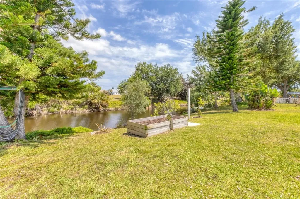 6062 Spinnaker Boulevard Englewood FL 34224