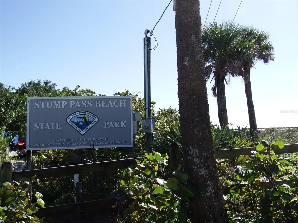 6062 Spinnaker Boulevard Englewood FL 34224