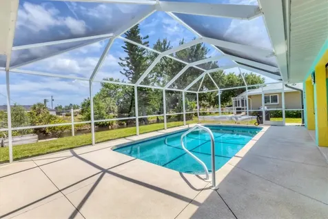 6062 Spinnaker Boulevard Englewood FL 34224