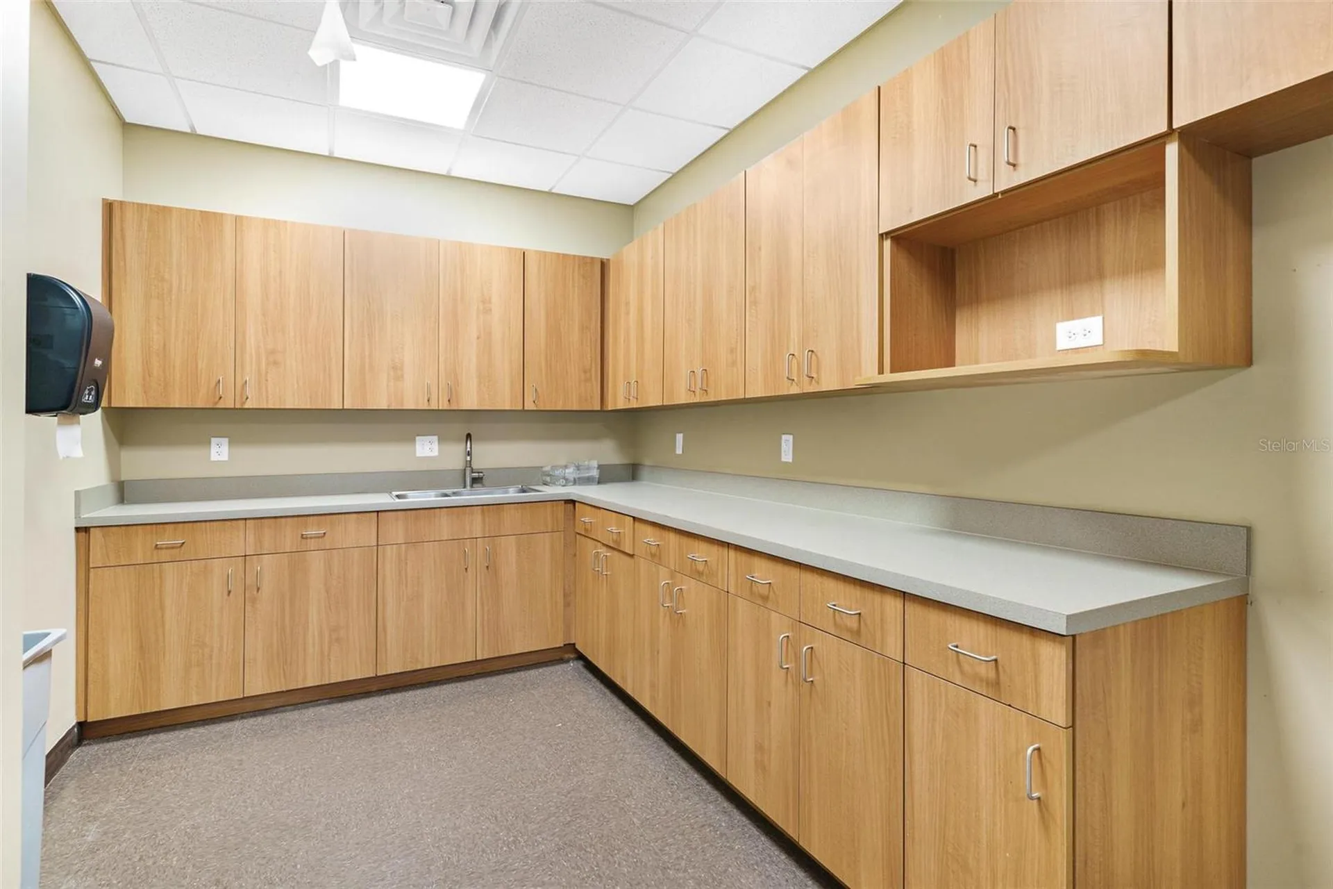 1904 Thomas Avenue Leesburg FL 34748