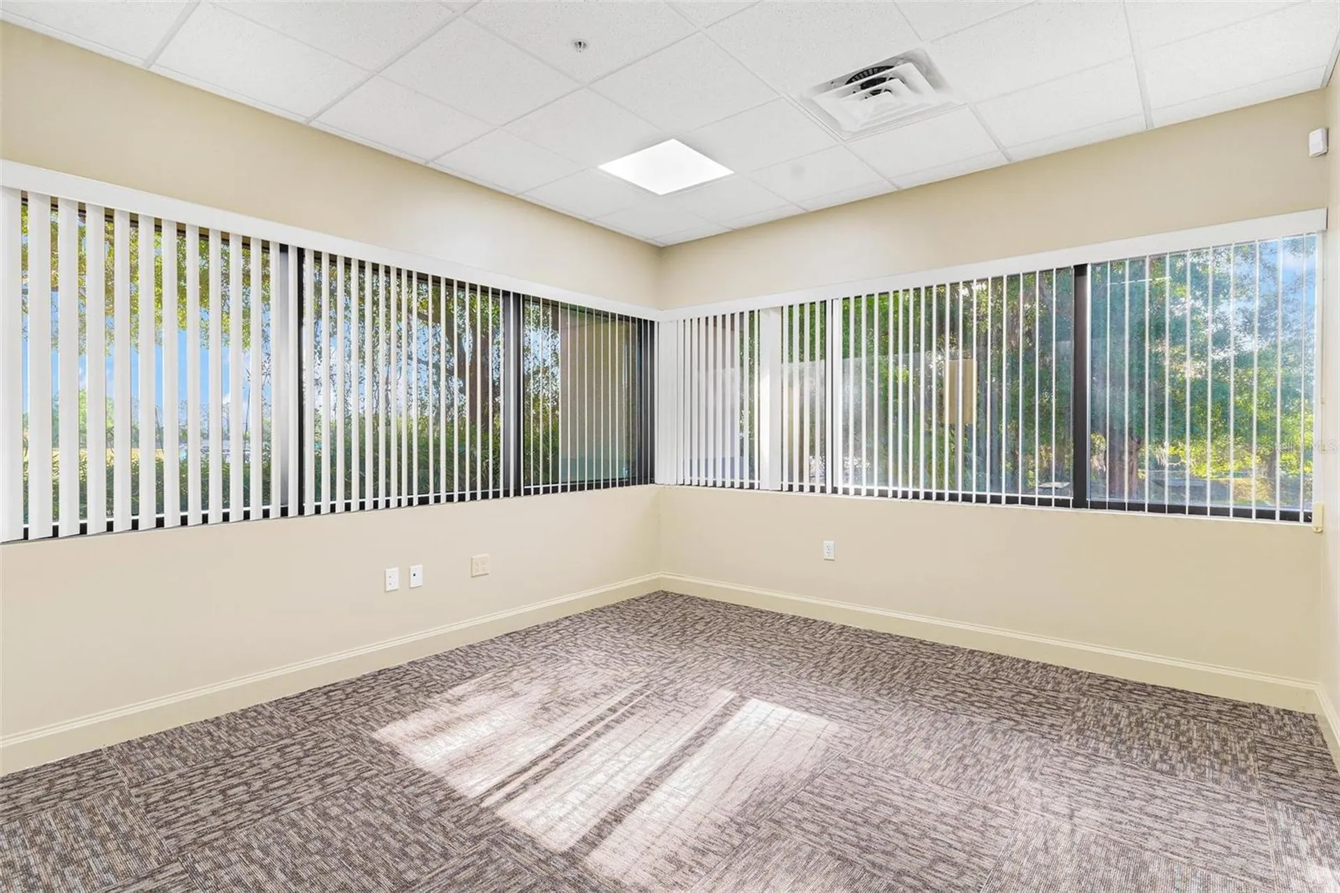 1904 Thomas Avenue Leesburg FL 34748