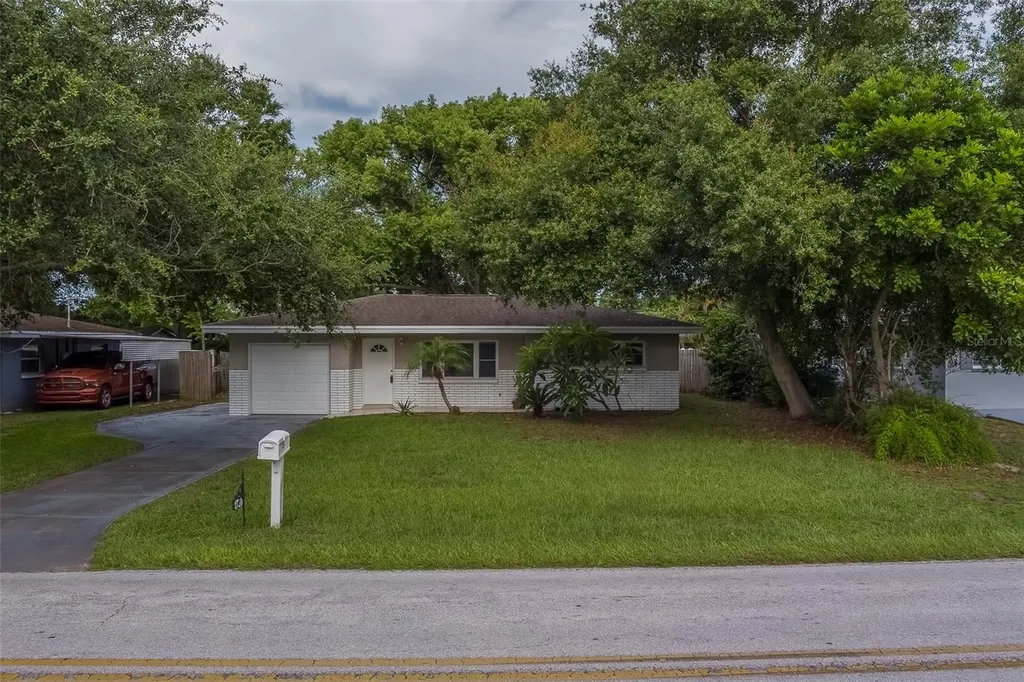 1710 S Lake Avenue Clearwater FL 33756