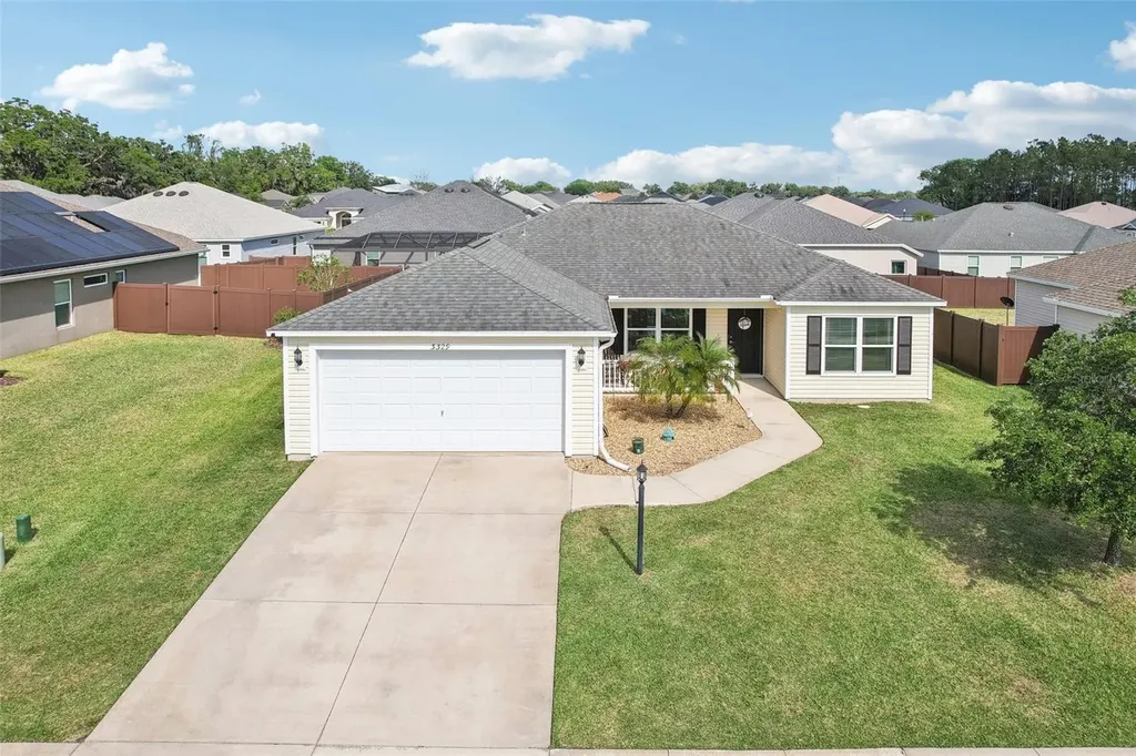 3329 Boyd Circle Oxford FL 34484